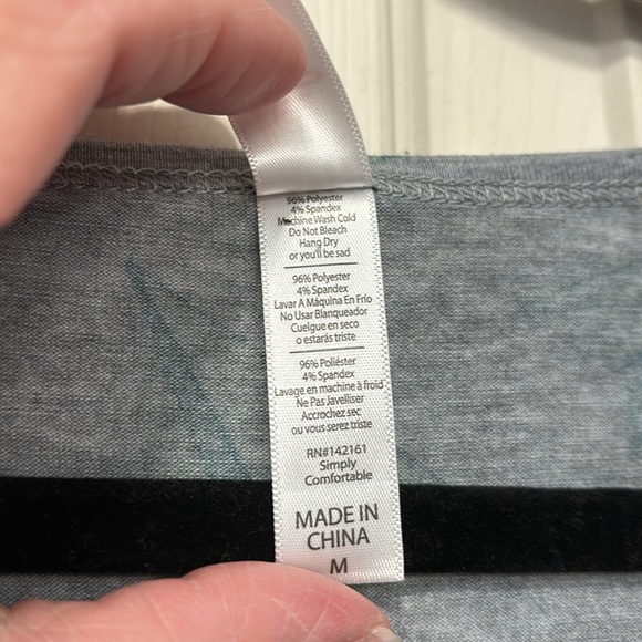 LuLaRoe Classic Tee - Picture 4 of 5